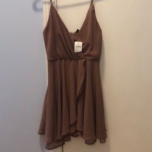 Beautiful new mauve small dress from Windsor